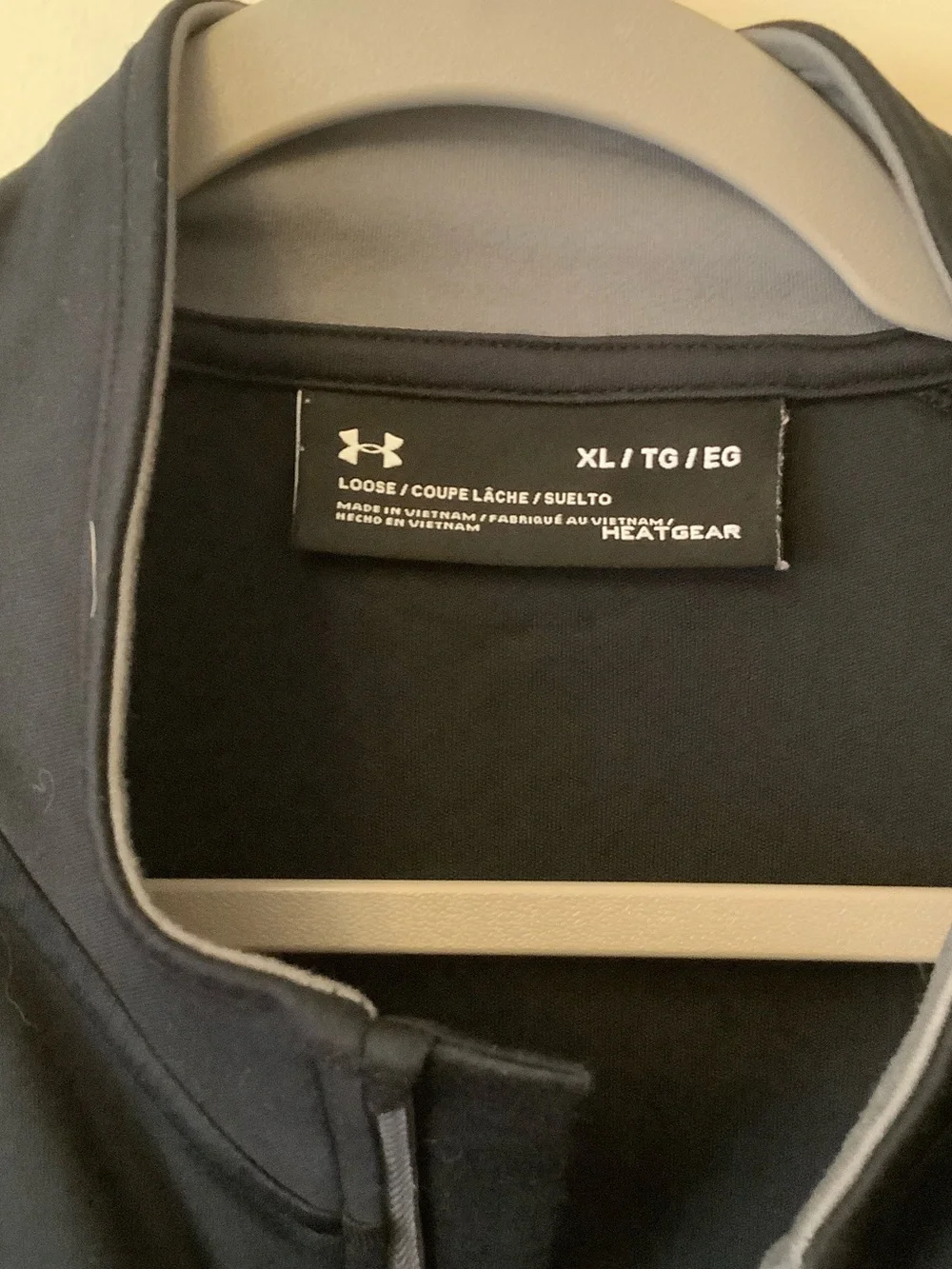 Under Armour Black Quarter-Zip Performance Pullover - Picture 2 of 3